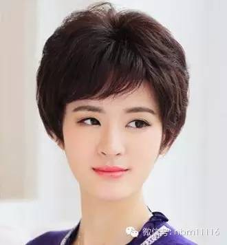 中年女发型2023最新图片短发 摇身变时尚靓妈